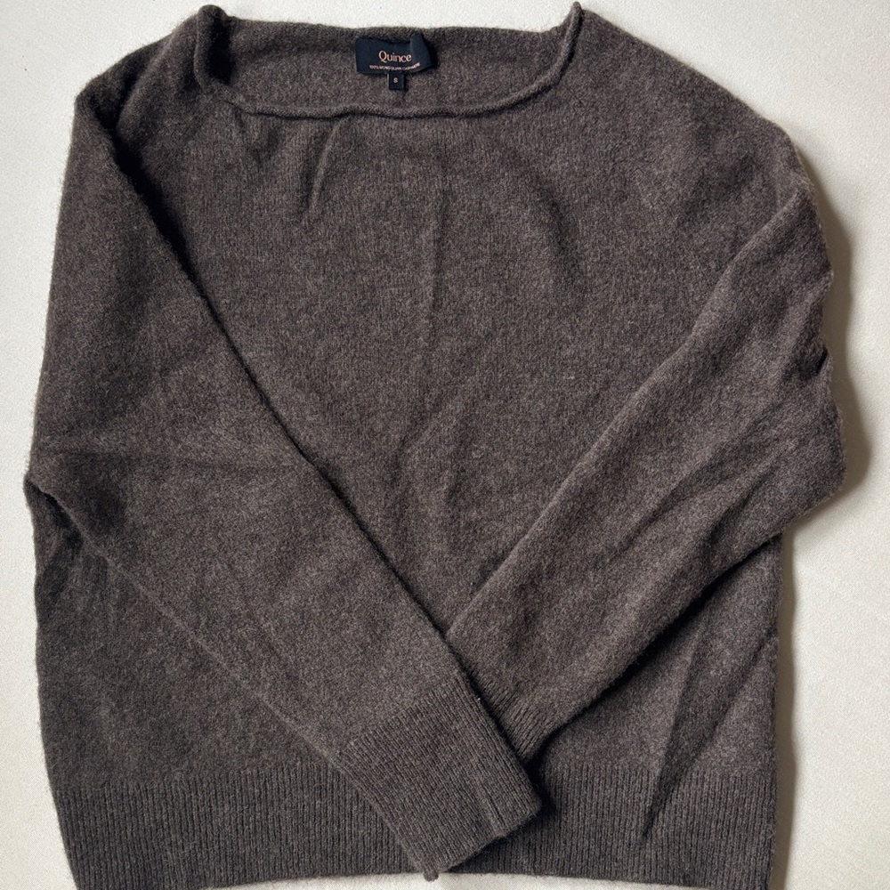 Quince Women’s chocolate Cashmere Crewneck Sweater